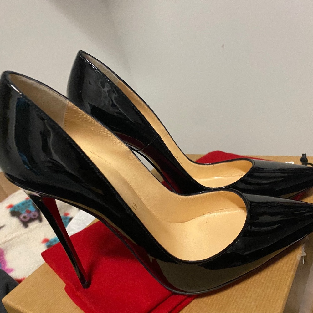 Black Patent leather so kates